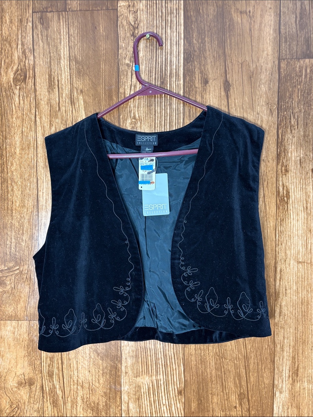 NWT Esprit Black Velvet Embroidered Cropped Vest